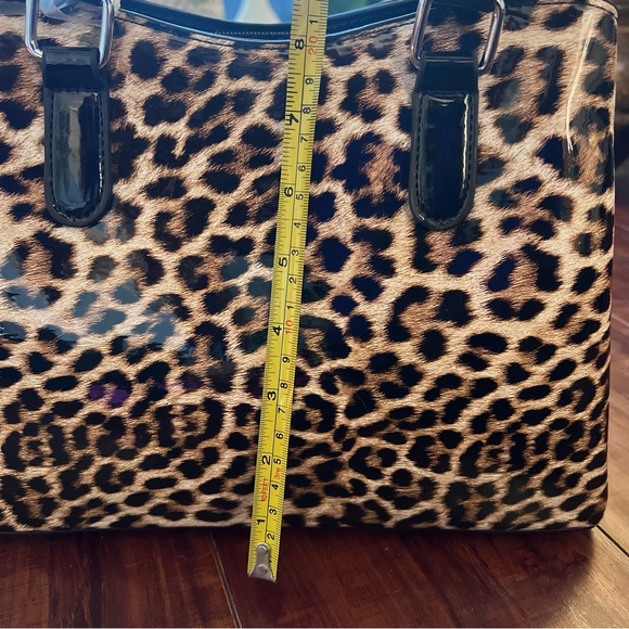 Leopard Print Women's Handbag - Picture 4 of 5